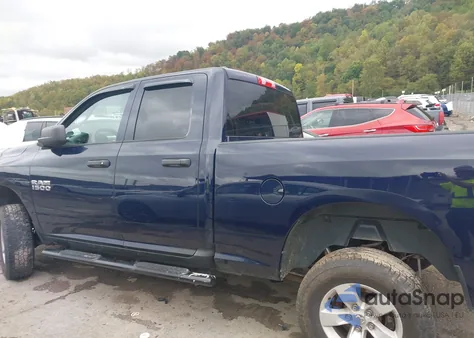 2017 Ram 1500 Express 4X4 6'4 Box z USA, uszkodzony, nr VIN 1C6RR7FG4HS733587